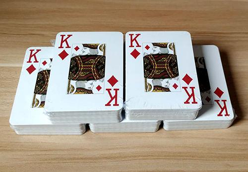 rfid扑克牌 材料:特殊遮光pvc材料 工艺:层压型(耐用1000次以上切牌)
