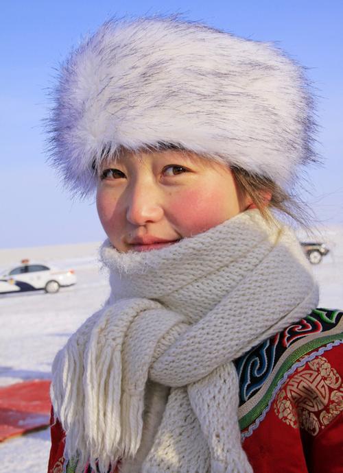 【时尚魅力】那达慕大会上的蒙古族女人们<原创8p〉